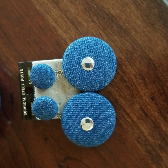 Earrings and Bracelet Set - Picture 2 of 3